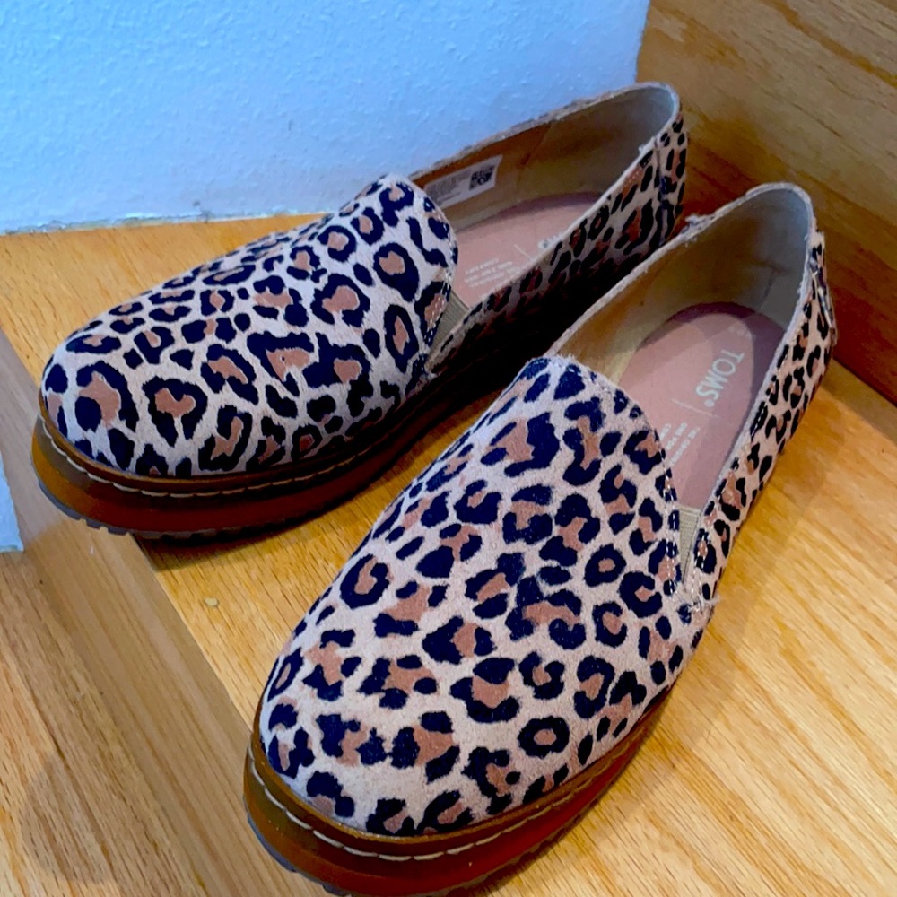Toms 8 1/2 Leopard Slip On Shoes